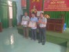 Đ/c Mai Văn Sang, HUV - Chủ tịch HND huyện trao khen thưởng cho tập thể và cá nhân hoàn thành xuất sắc năm 2023