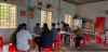 Thường trực Hội Nông dân xã Tân Tiến và Ban điều hành thôn Tân An tiến hành tích hợp giấy tờ trên ứng dụng VNeID cho người dân và kết hợp cài app Nền tảng Hội nông dân Việt Nam cho hội viên