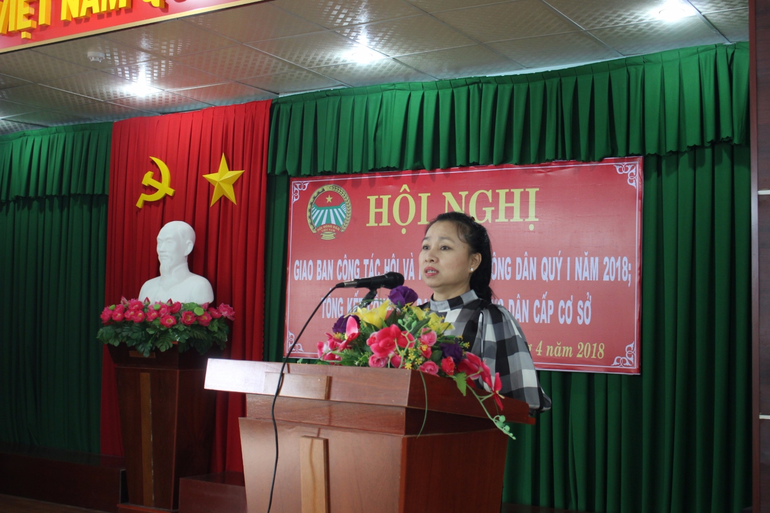 Đc Lê Thị Xuân Trang - UV BTV - Trưởng Ban Dân vận Tỉnh ủy phát biểu chỉ đạo tại Hội nghị
