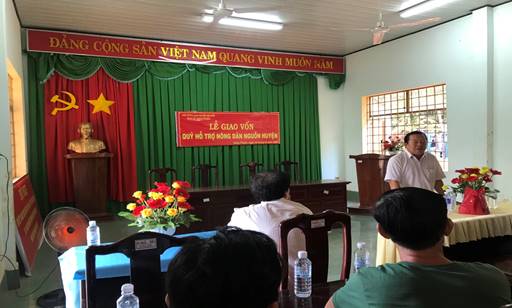 Đc Mai Văn Sang - HUV - Chủ tịch Hội Nông dân tỉnh phát biểu tại buổi lễ